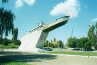 Памятник-катер