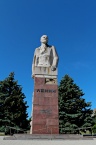 Разрушающийся памятник Ленину